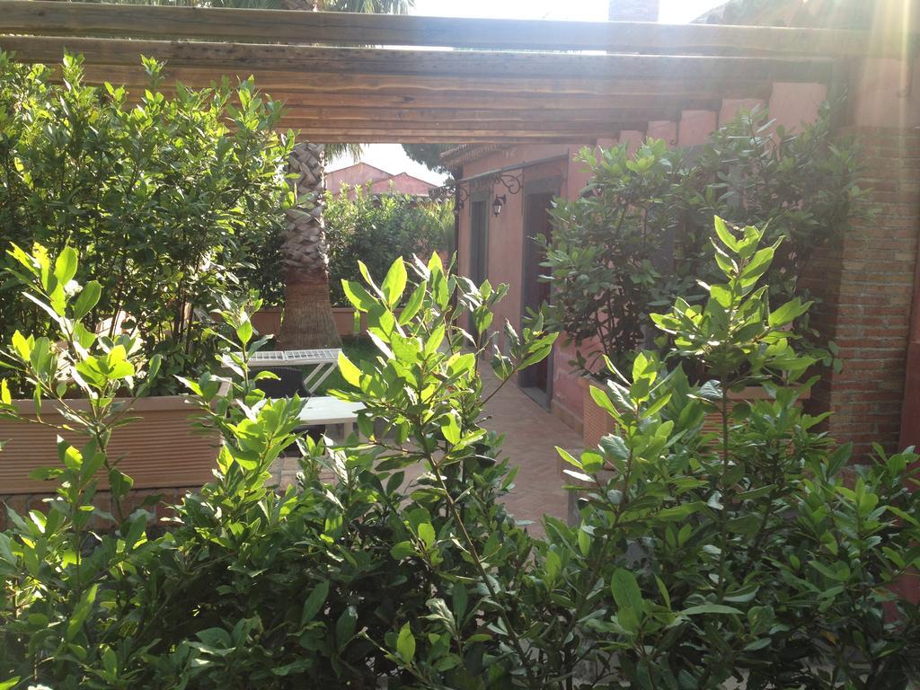 Villa Del Nespolo ฟิวเมเฟรดโด ดิ ชิซิเลีย ภายนอก รูปภาพ