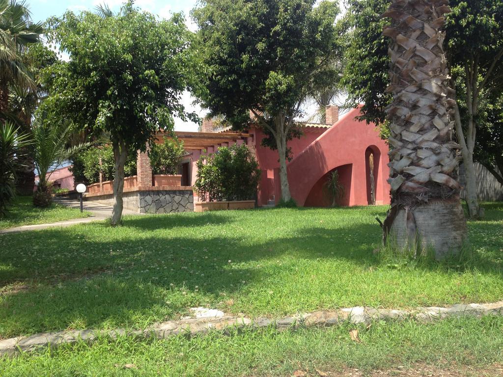 Villa Del Nespolo ฟิวเมเฟรดโด ดิ ชิซิเลีย ภายนอก รูปภาพ